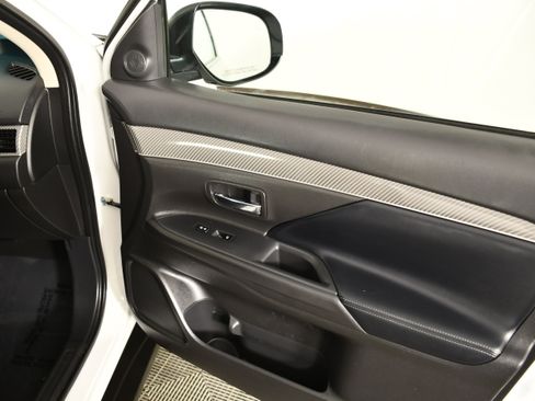 Used 2020 Mitsubishi Outlander SEL AWD/4WD image 40