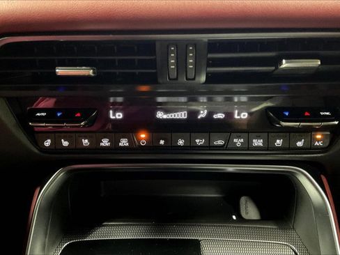 Used 2025 MAZDA CX-70 3.3 Turbo S w/ Premium Package image 32