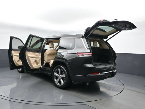 Used 2022 Jeep Grand Cherokee L Limited RWD image 29