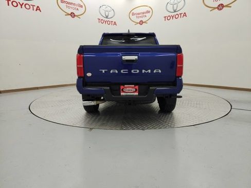 Used 2025 Toyota Tacoma Limited AWD/4WD image 7