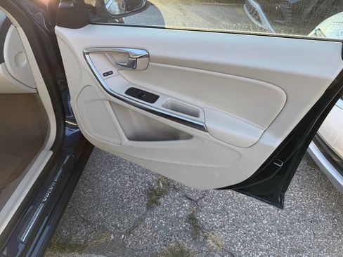 Used 2013 Volvo S60 T6 image 7