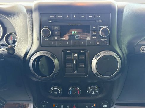 Used 2017 Jeep Wrangler Unlimited Sport w/ Quick Order Package 24S AWD/4WD image 23