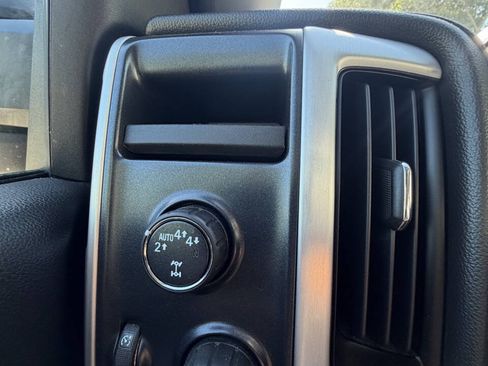 Used 2018 GMC Sierra 1500 SLE w/ SLE Value Package AWD/4WD image 16