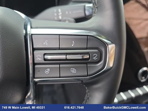 Used 2025 GMC Acadia Elevation image 20