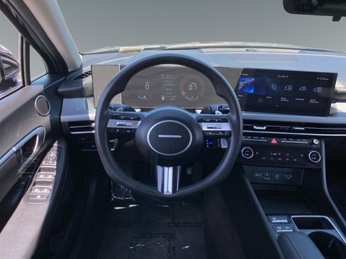 Used 2025 Hyundai Sonata SEL FWD image 12