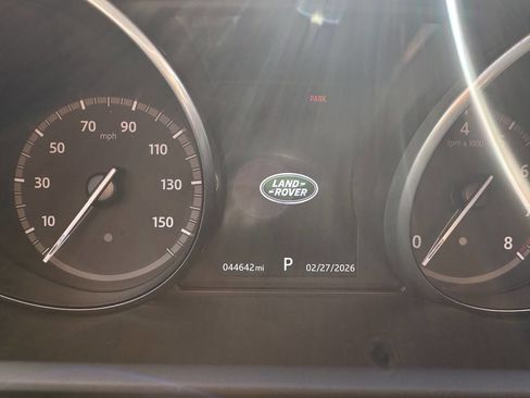 Used 2017 Land Rover Discovery HSE image 17