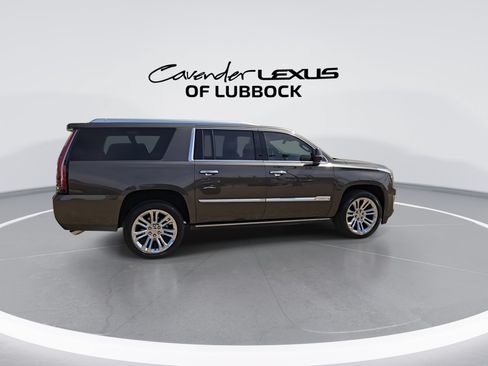 Used 2020 Cadillac Escalade ESV Premium Luxury w/ LPO, Radiant Package AWD/4WD image 9
