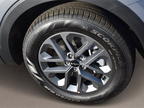 New 2025 Kia Telluride LX image 11