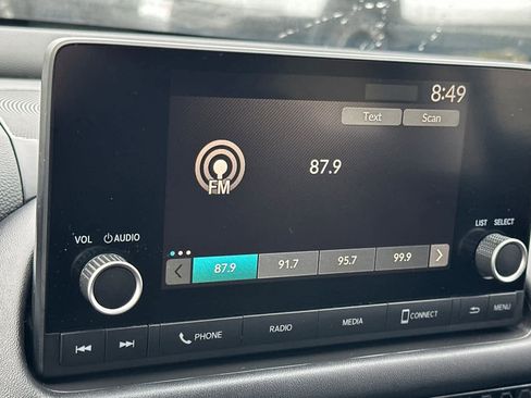 Used 2024 Honda HR-V LX image 18