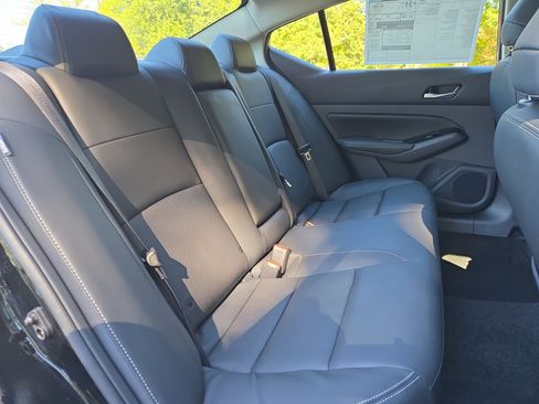 New 2025 Nissan Altima 2.5 SL image 18