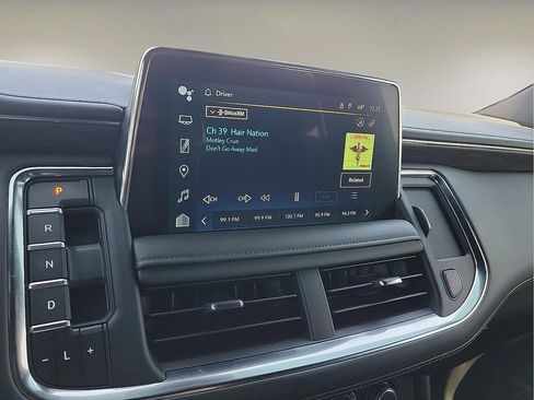 Used 2024 Chevrolet Suburban Z71 w/ Luxury Package image 16