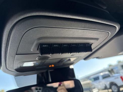 Used 2022 Ford Bronco Wildtrak image 25