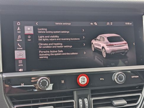 New 2026 Porsche Macan image 18