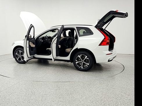 New 2026 Volvo XC60 B5 Core AWD/4WD image 12