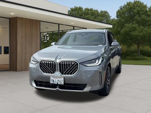 Used 2026 BMW X3 xDrive30i w/ Premium Package AWD/4WD image 3
