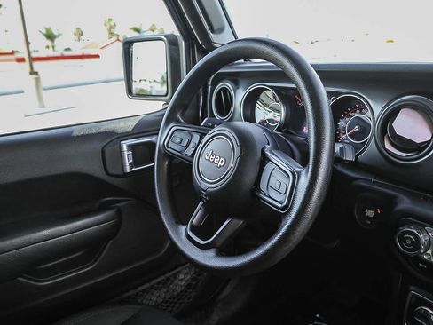 Used 2022 Jeep Wrangler Sport image 16