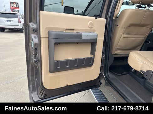 Used 2015 Ford F250 Lariat w/ Chrome Package image 63
