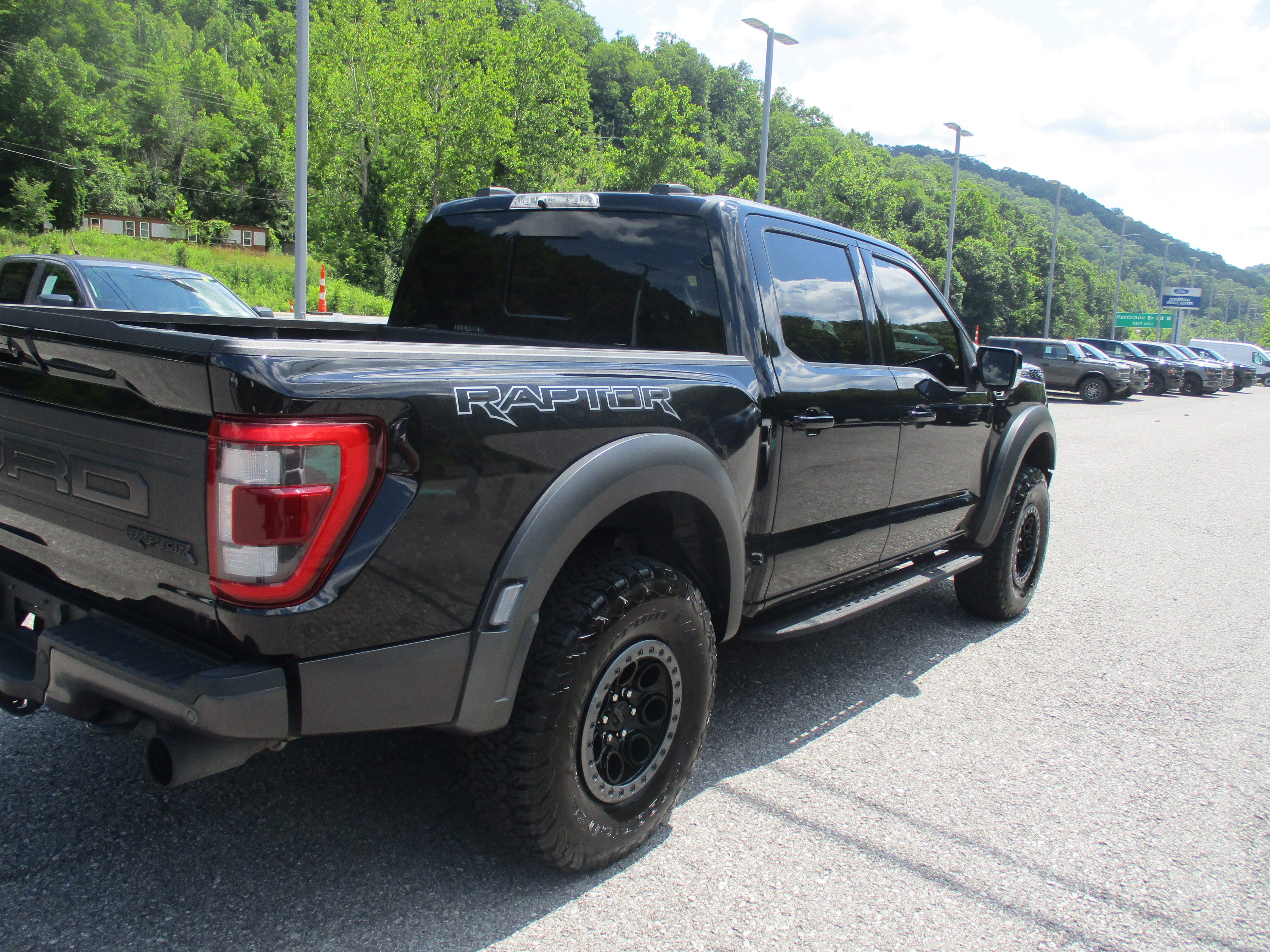 Used 2022 Ford F150 Raptor w/ Raptor 37 Performance Package AWD/4WD image 4
