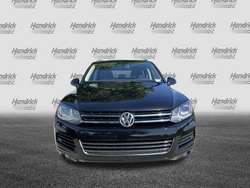 Used 2012 Volkswagen Touareg Sport AWD/4WD image 3