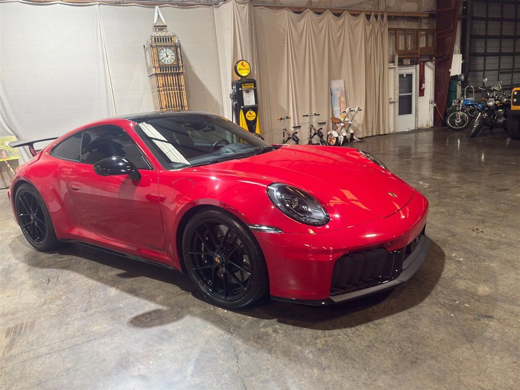 Used 2026 Porsche 911 GTS image 5