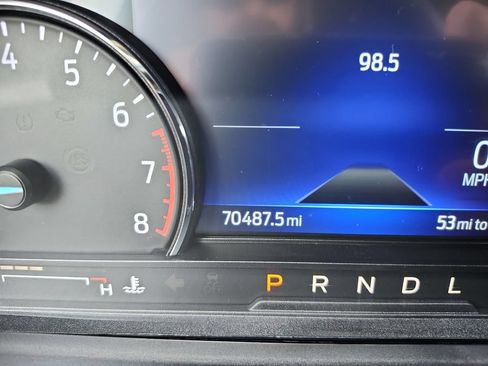 Used 2023 Ford Explorer XLT w/ Equipment Group 202A AWD/4WD image 32