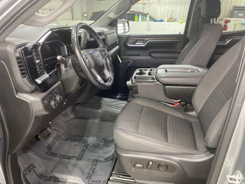 Certified 2023 Chevrolet Silverado 1500 RST w/ Redline Edition AWD/4WD image 22