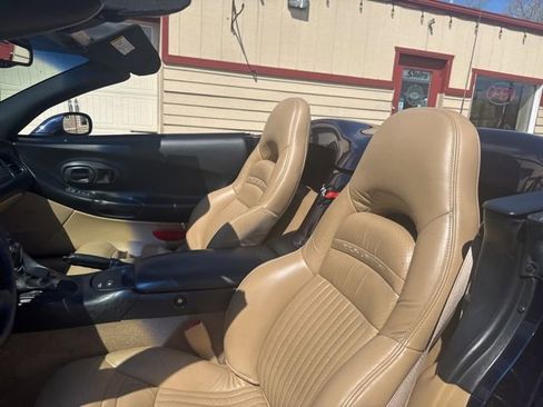 Used 2001 Chevrolet Corvette Convertible w/ Preferred Equipment Group2 RWD image 10