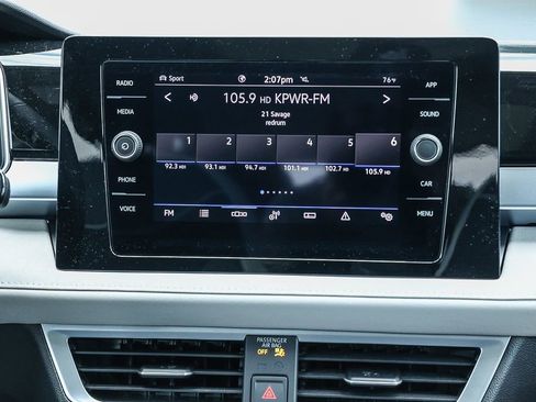 New 2025 Volkswagen Taos SE image 30