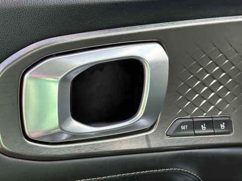 Used 2022 Kia Sorento SX image 22