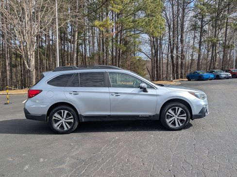 Used 2019 Subaru Outback 2.5i Limited image 4