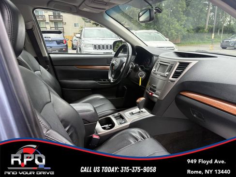 Used 2013 Subaru Outback 2.5i Limited w/ Moonroof Pkg AWD/4WD image 24