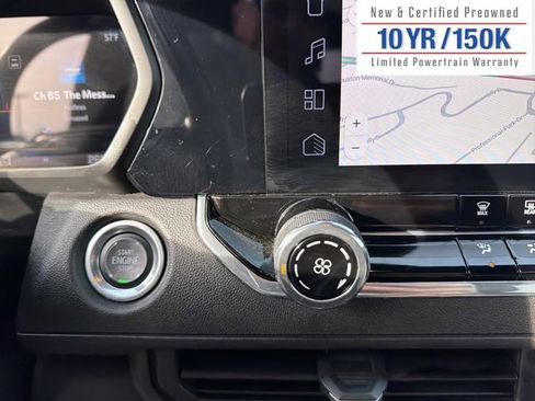 Used 2024 Chevrolet Colorado Trail Boss w/ Technology Package image 25