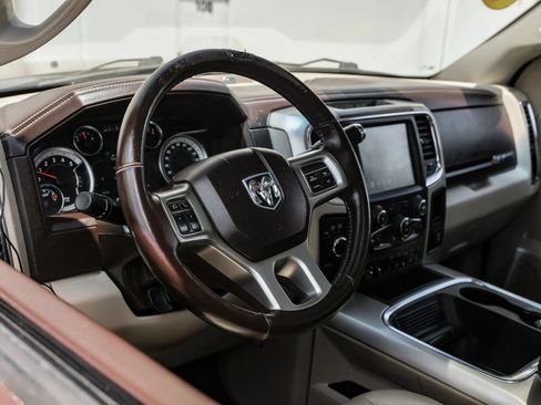 Used 2018 RAM 2500 Laramie w/ Convenience Group AWD/4WD image 18