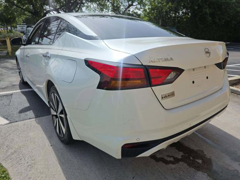 Used 2020 Nissan Altima 2.5 SL FWD image 3