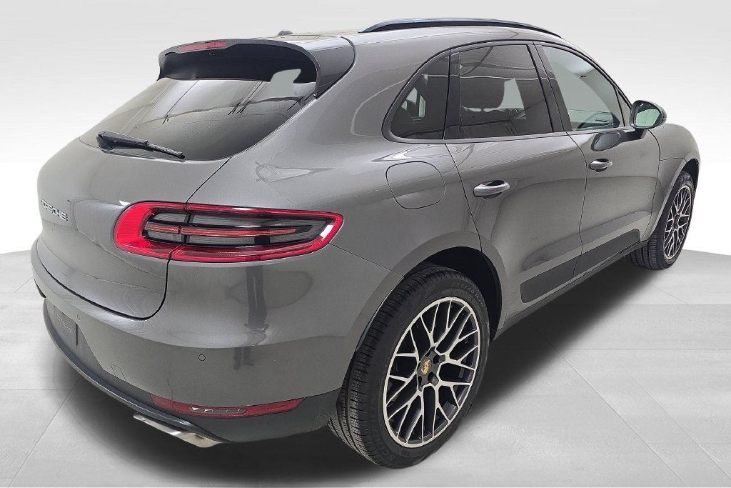 Used 2018 Porsche Macan AWD/4WD image 9