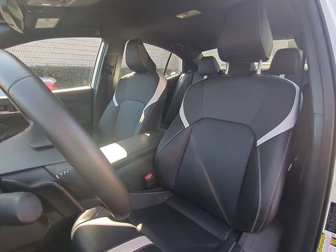 Used 2025 Toyota Camry SE FWD image 25