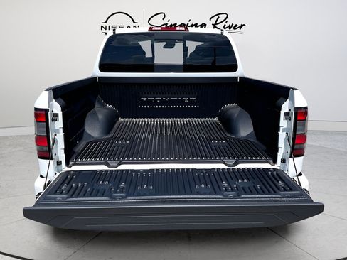 Certified 2025 Nissan Frontier PRO-4X AWD/4WD image 32