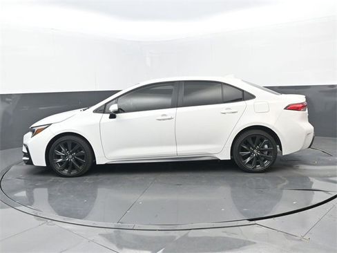 Used 2024 Toyota Corolla SE image 7