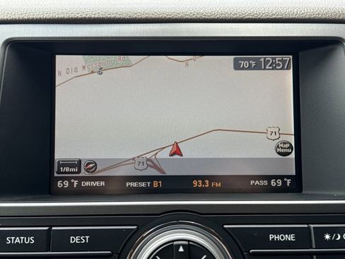 Used 2011 Nissan Armada Platinum w/ 2nd Row Captain Seat Pkg image 10