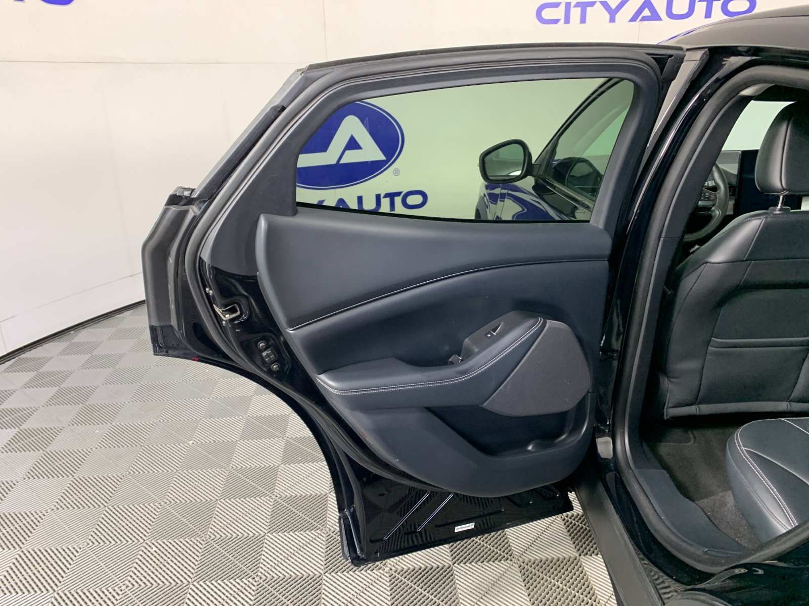 Used 2021 Ford Mustang Mach-E Select RWD image 30