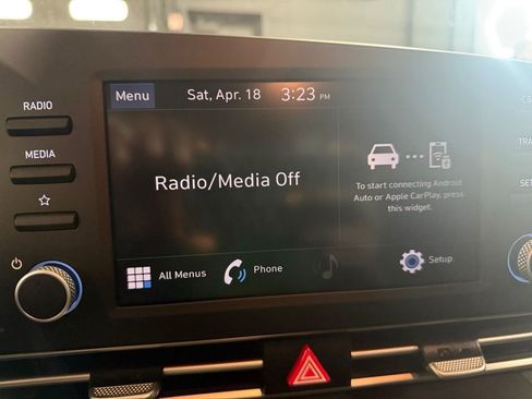 Used 2023 Hyundai Elantra SE FWD image 18