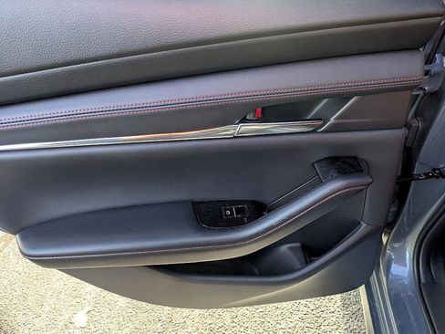 Certified 2025 MAZDA MAZDA3 Carbon image 24