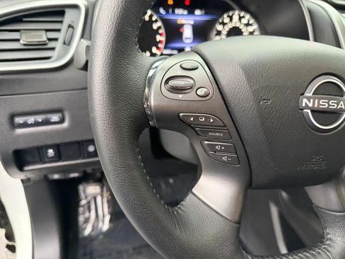 Used 2024 Nissan Murano SV AWD/4WD image 16