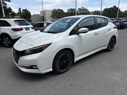 Certified 2024 Nissan Leaf SV Plus FWD image 3
