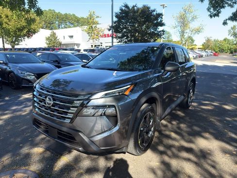 New 2026 Nissan Rogue SV image 3
