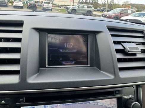 Used 2013 Toyota Highlander Plus image 28