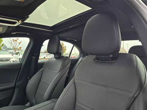 Used 2025 Mercedes-Benz C 300 C 300 image 24