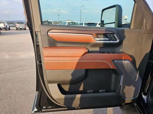 New 2026 GMC Sierra 2500 Denali Ultimate AWD/4WD image 10