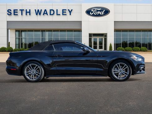 Used 2017 Ford Mustang Premium image 8