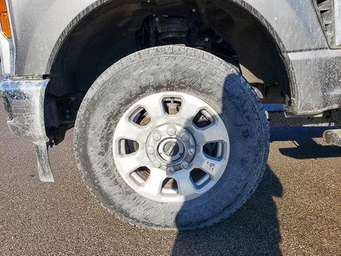 Used 2024 Ford F250 XLT image 26